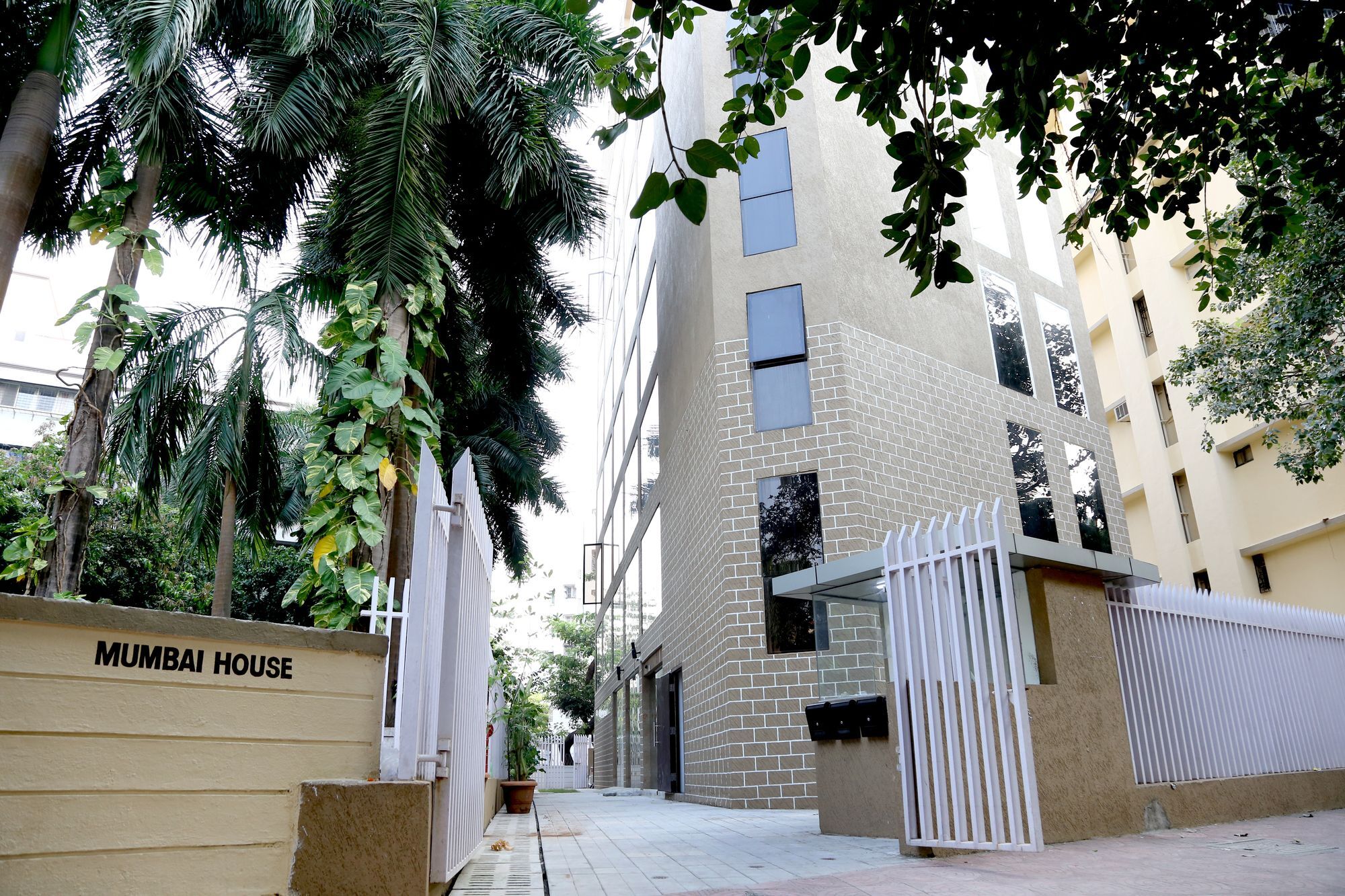 Hotel Mumbai House Andheri East, Bombaj Exteriér fotografie