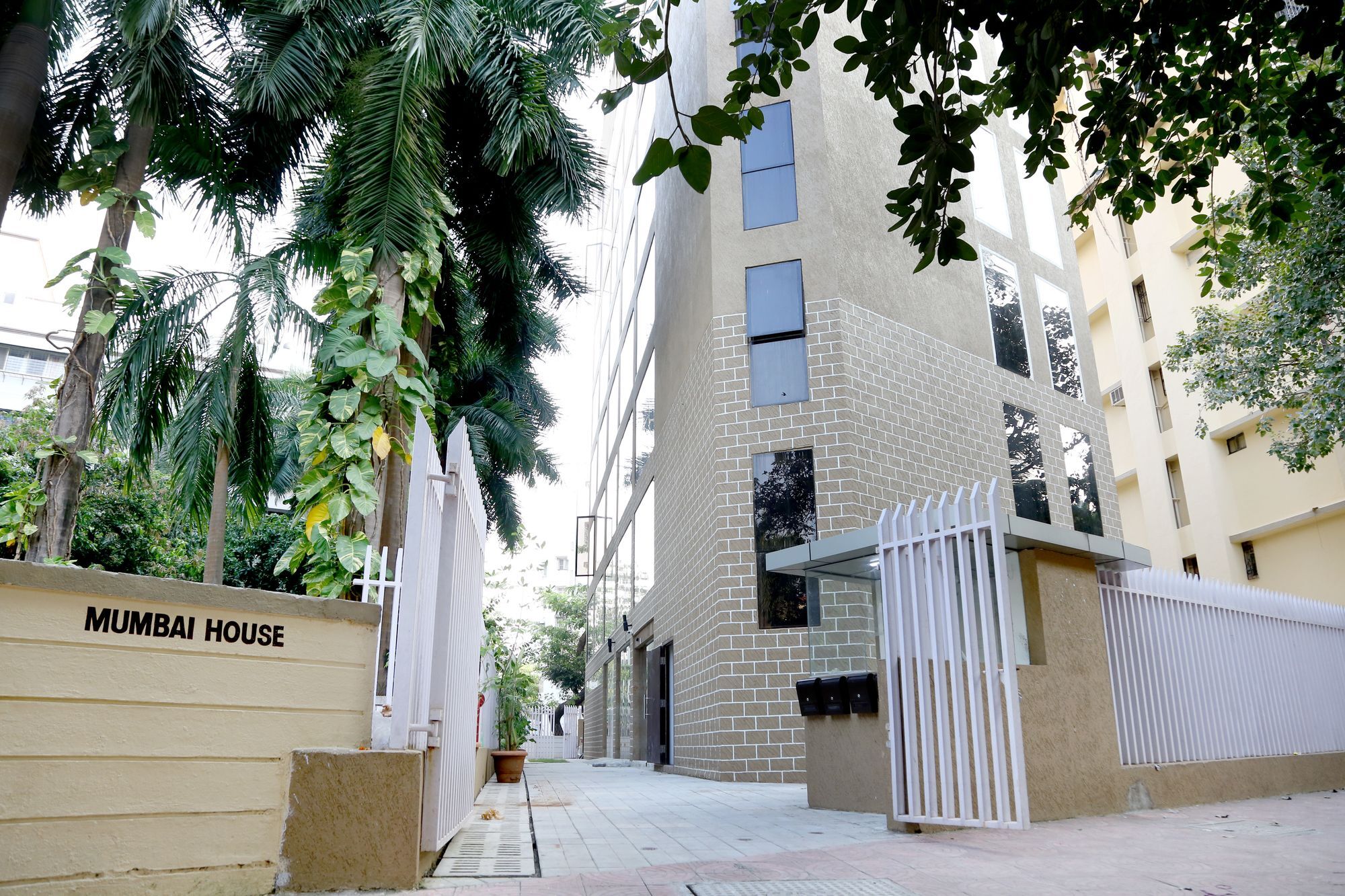 Hotel Mumbai House Andheri East, Bombaj Exteriér fotografie